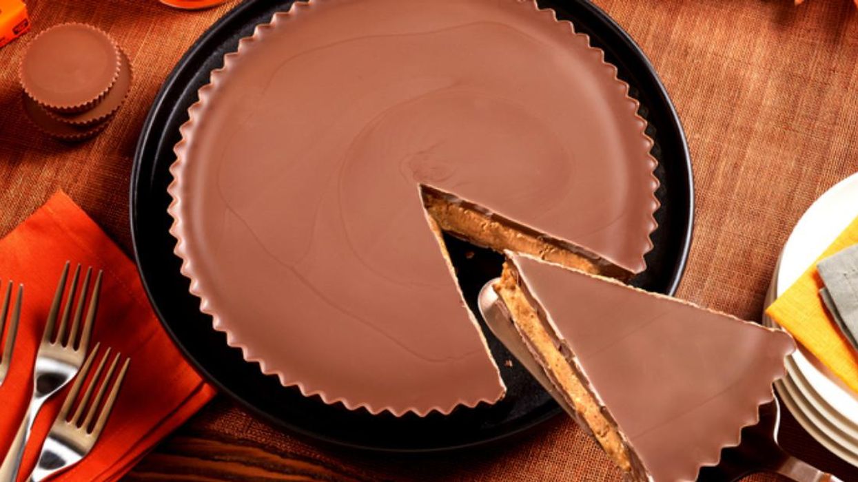 Reese's Unveiled A Giant Peanut Butter Cup 'Pie' For Thanksgiving & It Sold Out In Minutes