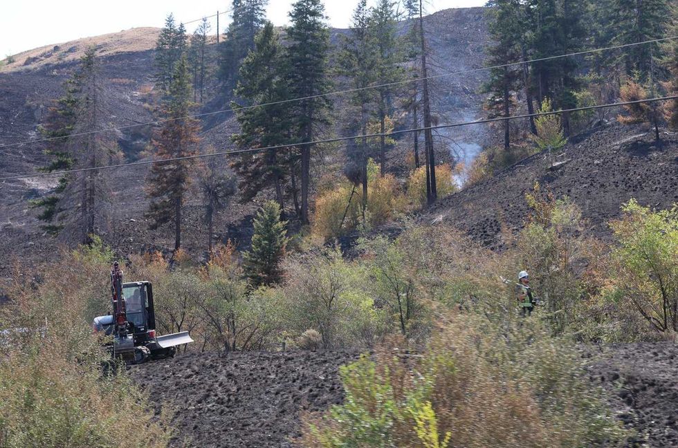 Residents get glimpse of Summerland fire damage