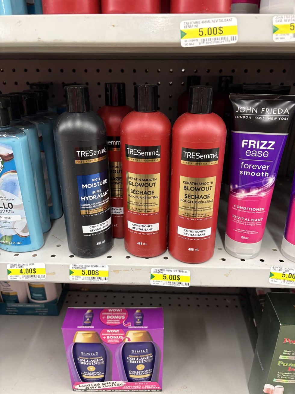 Revitalisant TRESemm\u00e9 sur les tablettes du Dollarama.