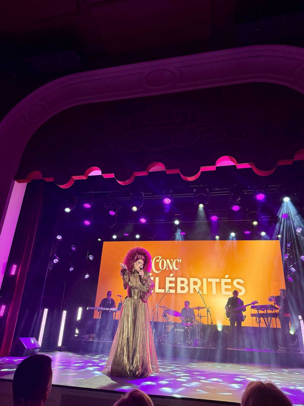 Rita Baga sur la sc\u00e8ne du Caf'Conc'.