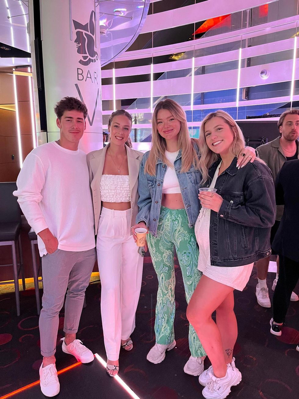 Robin, Alex-Anne, Clodelle, Alexandra d'OD.