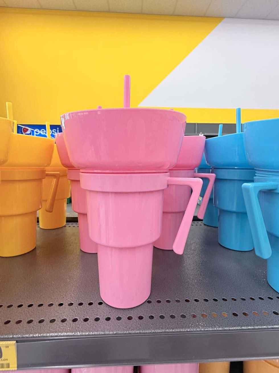 S\u00e9lections de tasses de transport pour breuvages et collations en vente au Tigre G\u00e9ant pour 12 $.