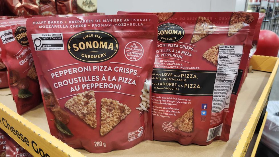 Sac de croustilles \u00e0 la pizza et au pepperoni de la marque Sonoma.