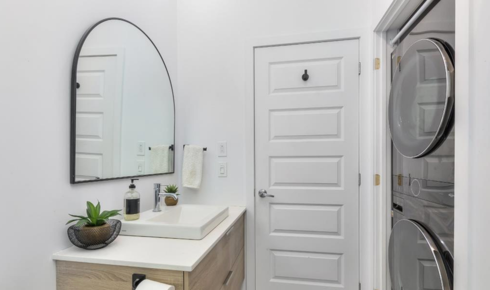 Salle de bain du condo des gagnants d'OD 2020.