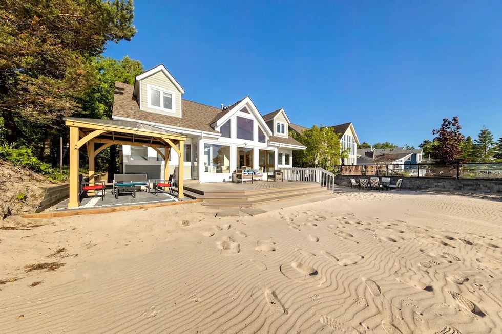 Sand shores and deck.