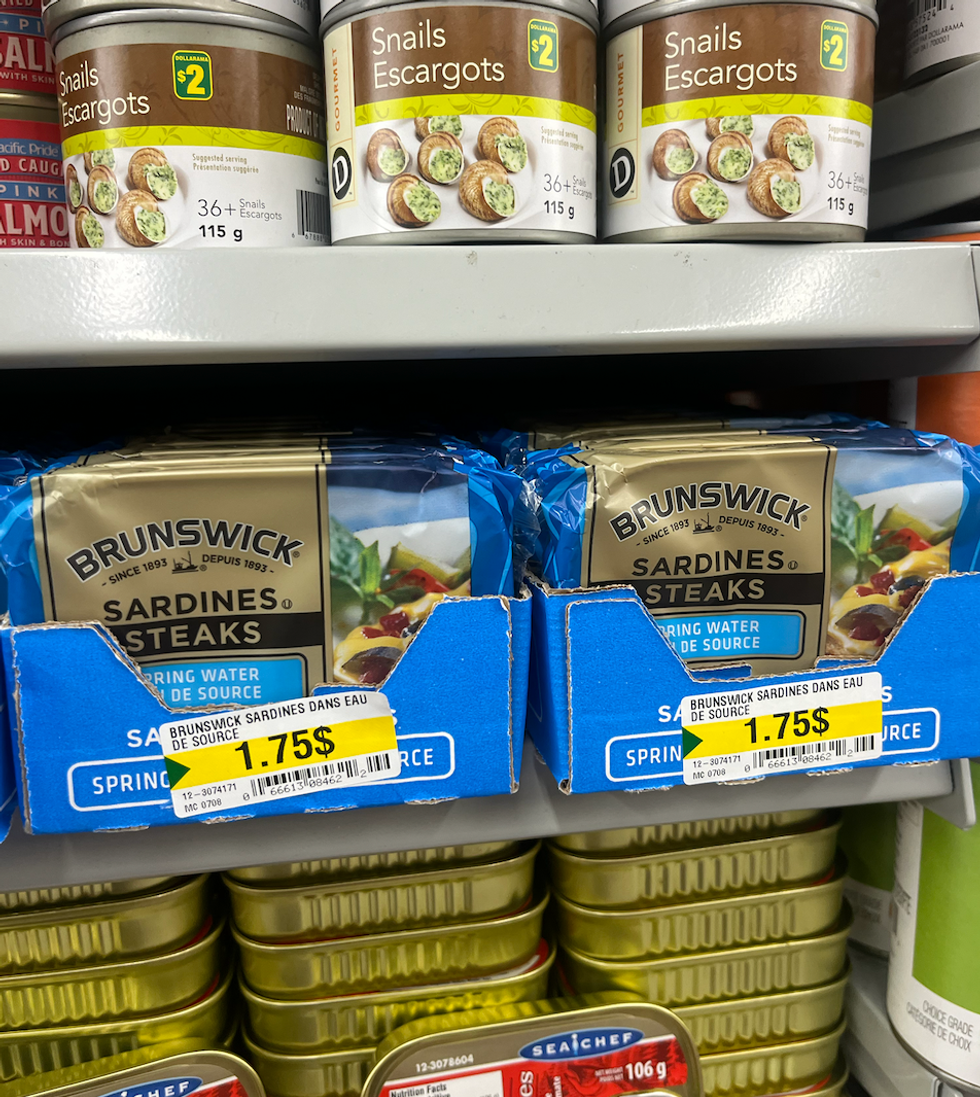 Sardines dans l'eau de source Brunswick au Dollarama.