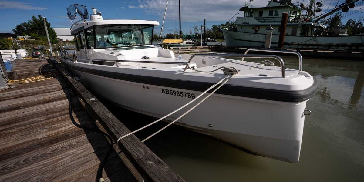 Second boat was with B.C. charter before fatal sinking, raising rescue questions Second boat was with B.C. charter before fatal sinking, raising rescue questions