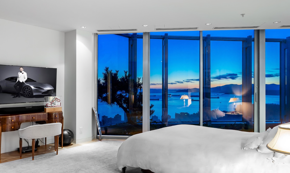 Shangri-La Penthouse.