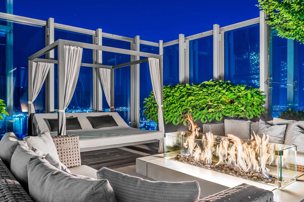 Shangri-La Penthouse.