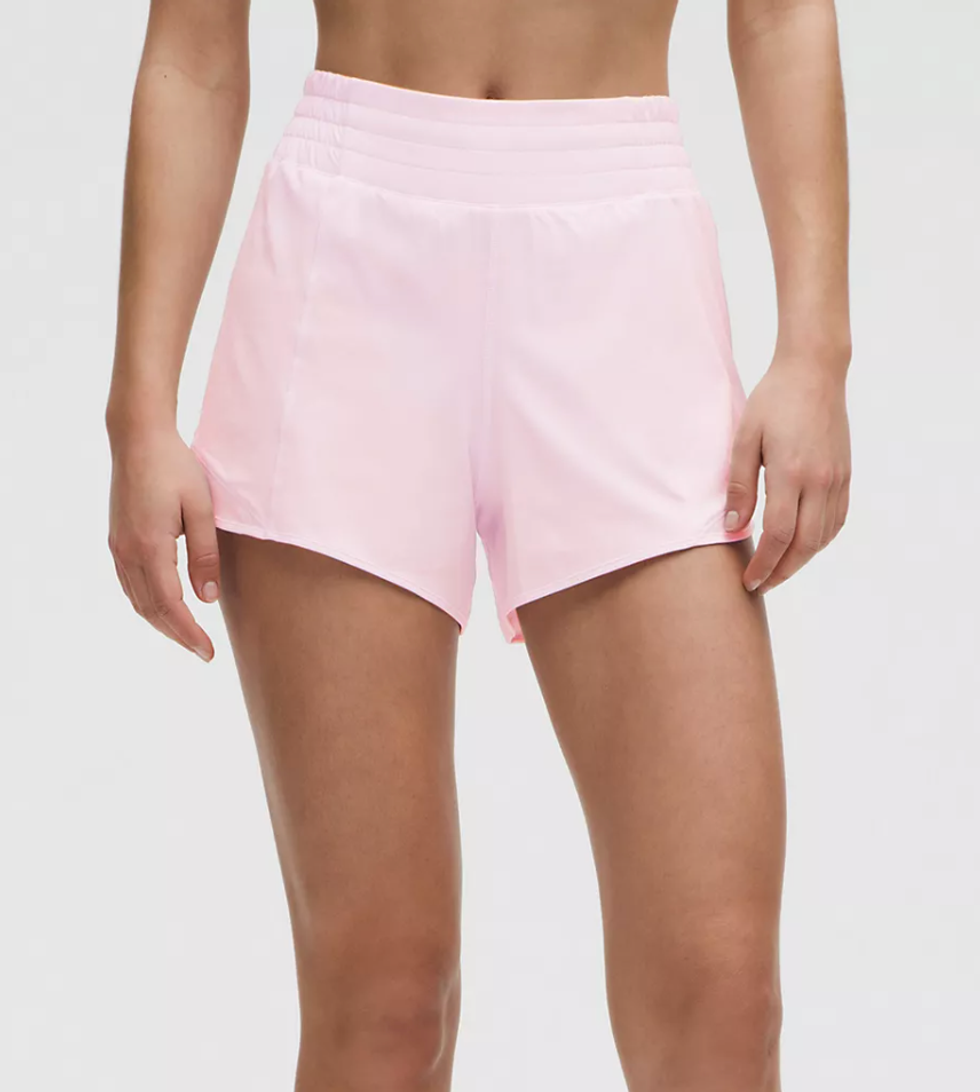 Short doubl\u00e9 taille haute Hotty Hot 10 cm sur le site de Lululemon.