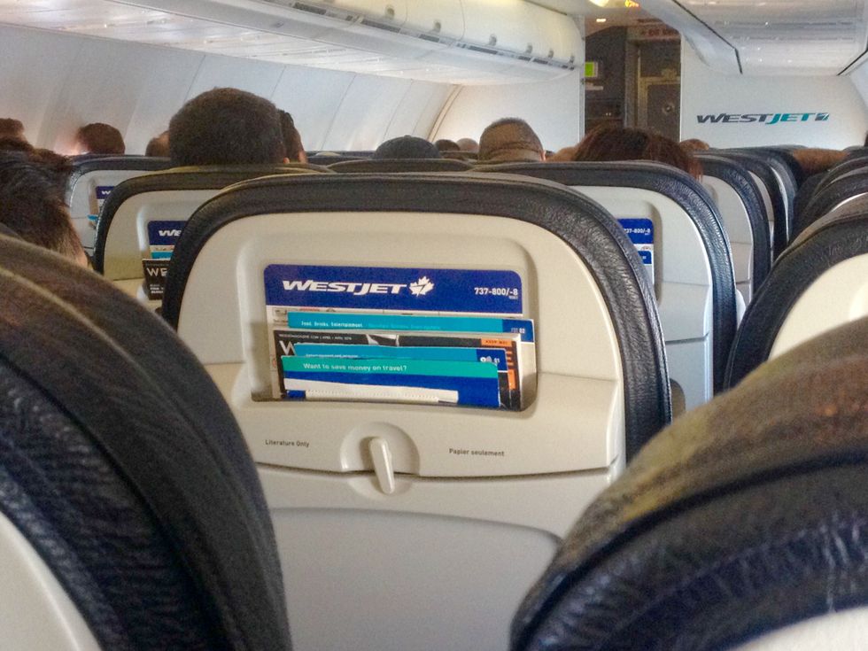 Si\u00e8ges d'avion de la compagnie WestJet.