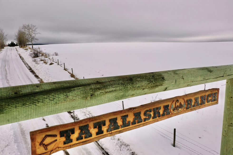 Sign at the entrance of the ranch.