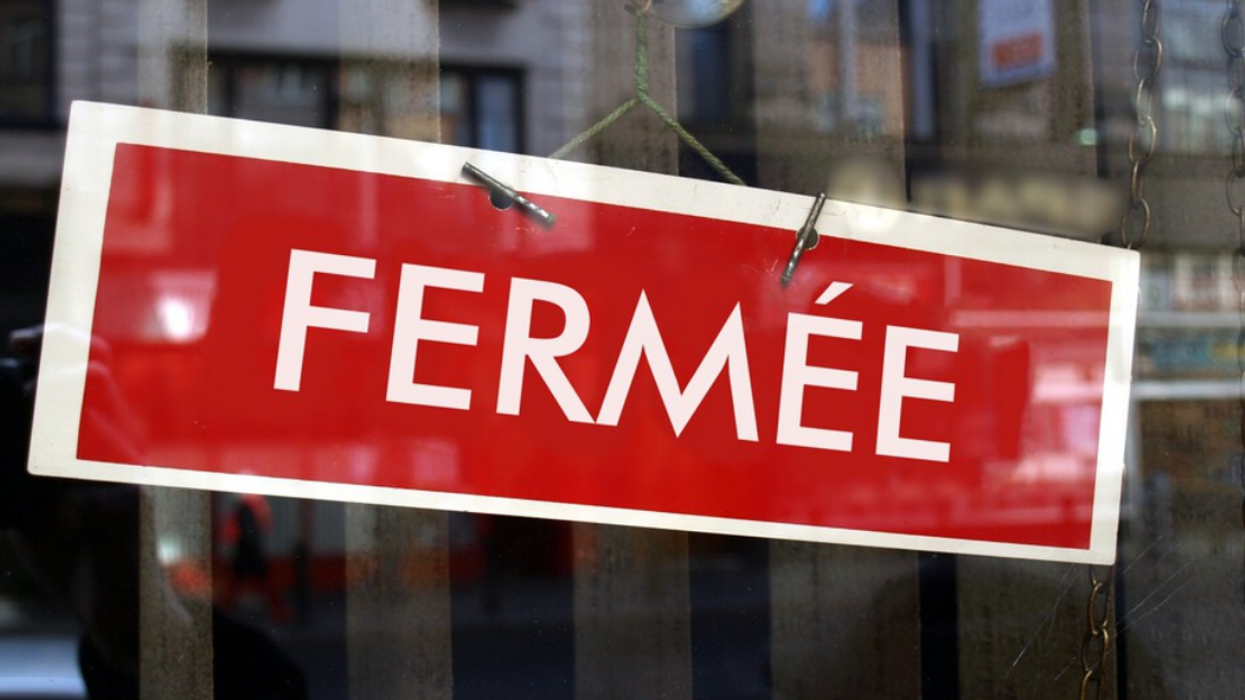 Signe fermé.