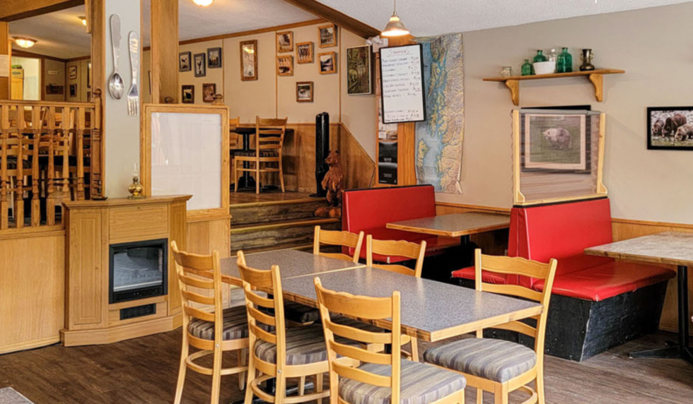 Silverado Caf\u00e9 and Pizza Parlour.