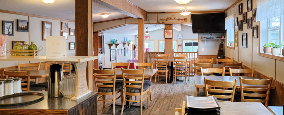 Silverado Caf\u00e9 and Pizza Parlour.