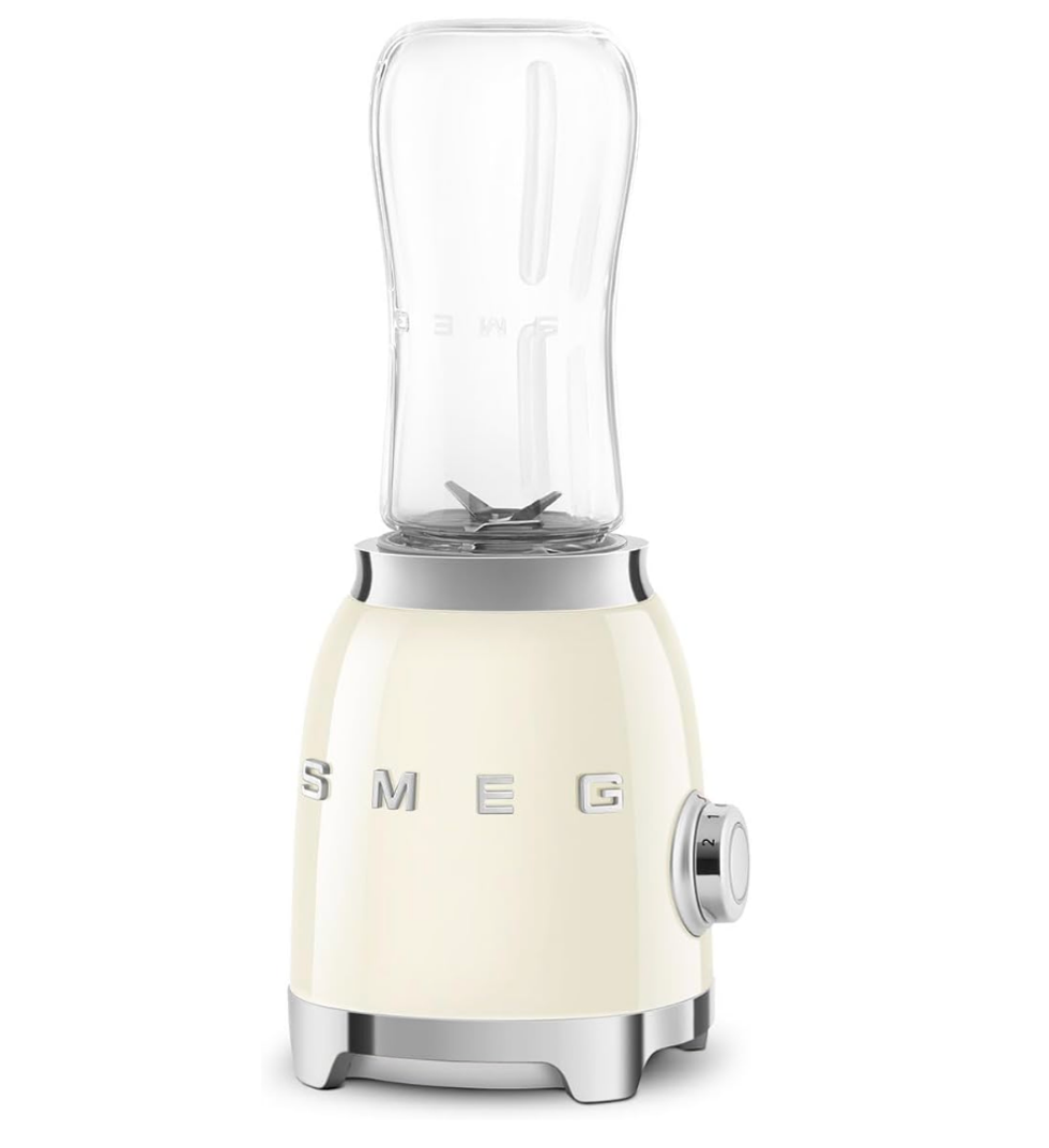 Smeg Blender de couleur cr\u00e8me.