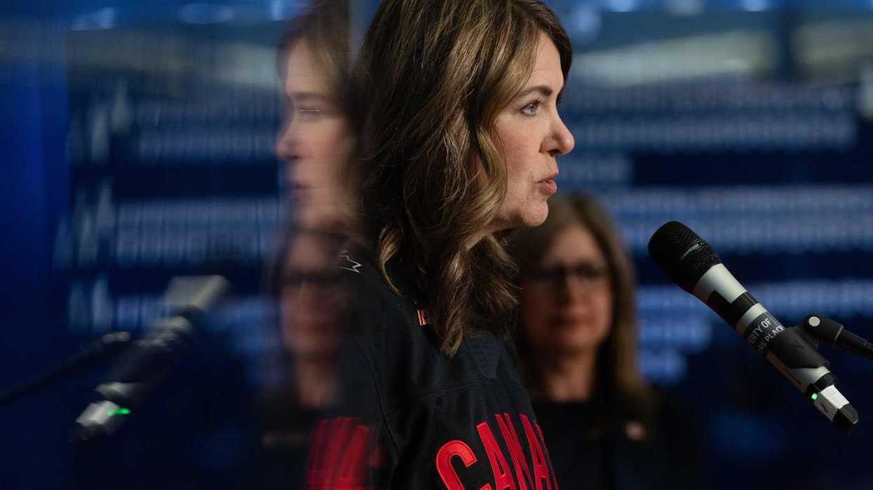 Smith says she's not muting pro-Canada ads