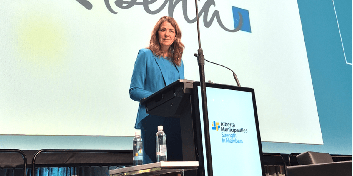 Smith tells municipalities province open to working with ‘coalition of the willing’ on data centres Smith tells municipalities province open to working with ‘coalition of the willing’ on data centres
