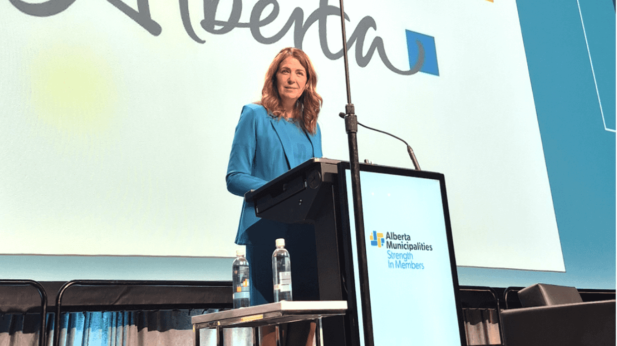 Smith tells municipalities province open to working with 'coalition of the willing' on data centres