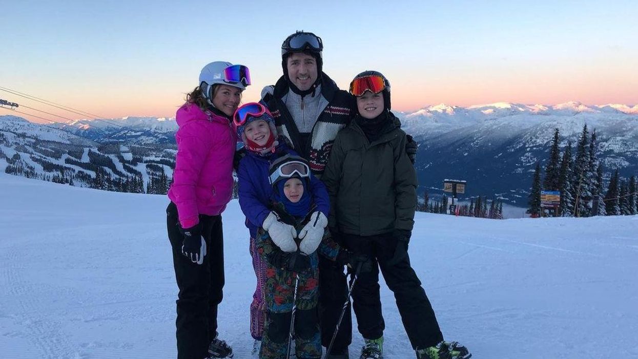 Sophie Grégoire Trudeau Shared A Major Throwback & She Almost Looks Like Justin Trudeau (PHOTO)