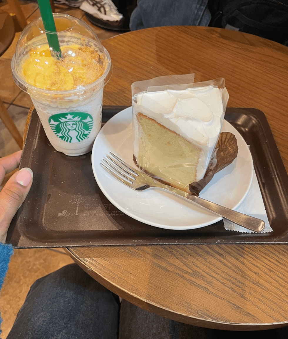 Starbucks treat at Japan.