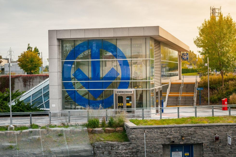 Station de m\u00e9tro.