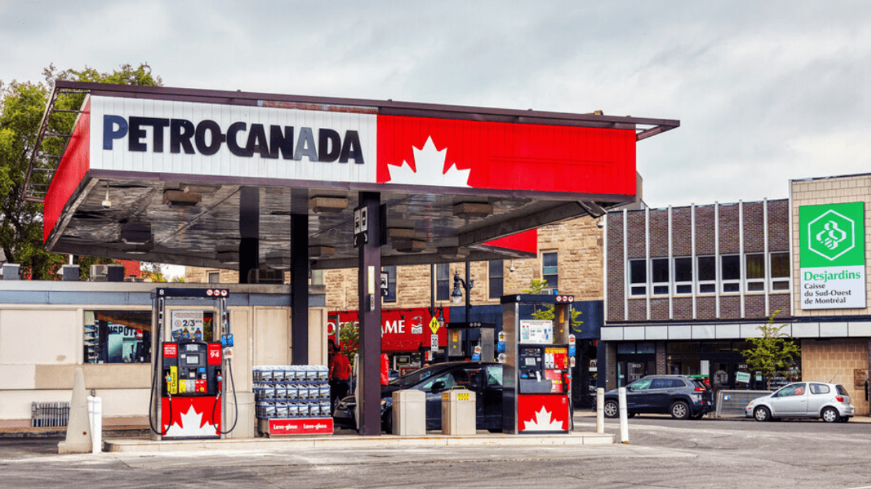 Flambee Du Prix De L Essence Quebec Solidaire Veut Un Fonds D Urgence Pour Les Regions Narcity Flambee Du Prix De L Essence Quebec Solidaire Veut Un Fonds D Urgence Pour Les Regions Narcity