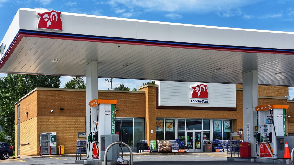 Station-service Couche-Tard.