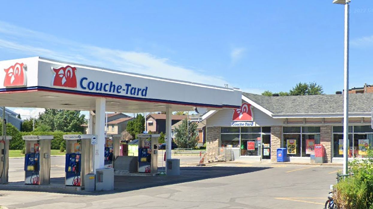 Station-service Couche-Tard.