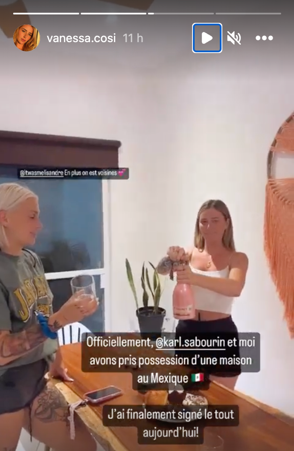 Story Instagram de Vanessa Sicotte annoncant l'achat de la maison.