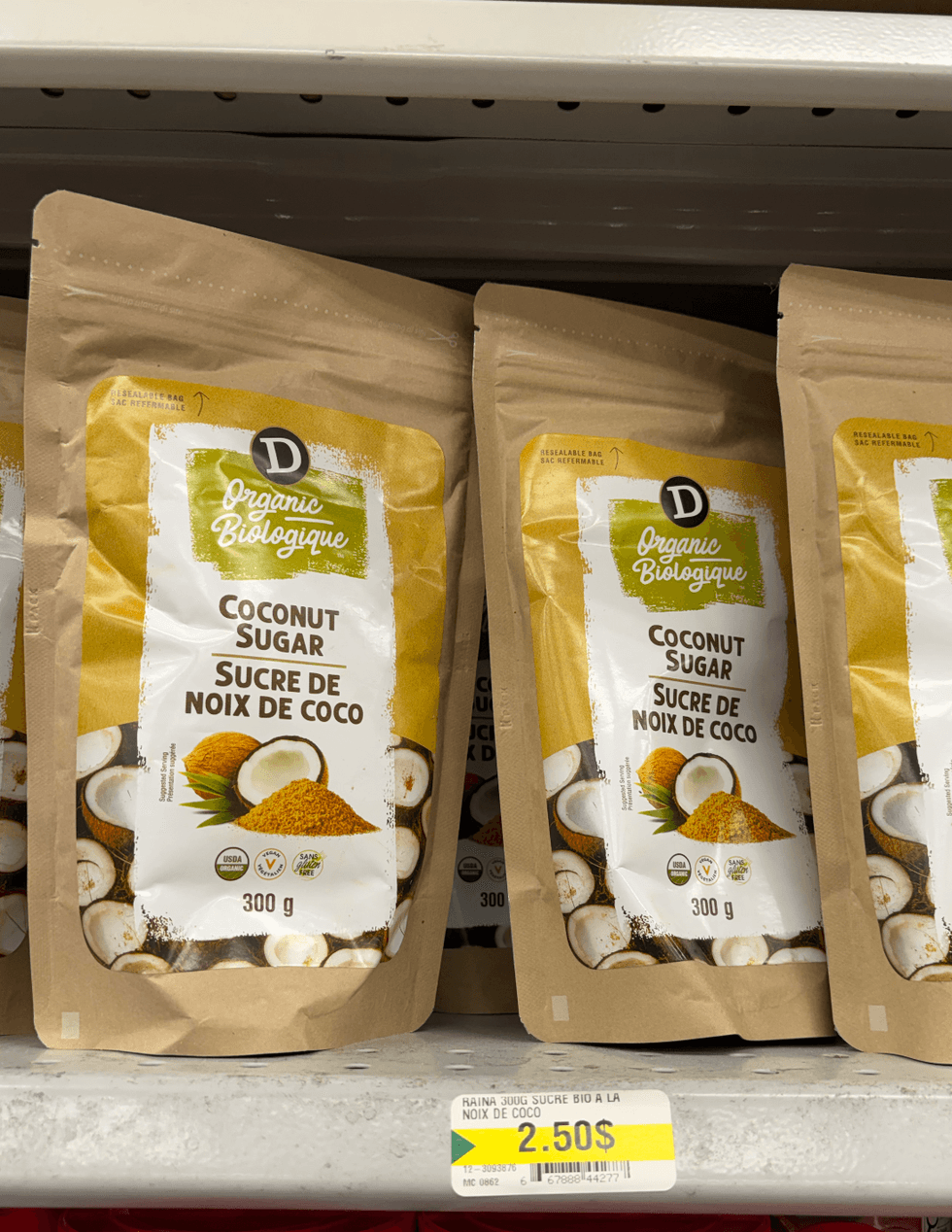 Sucre de noix de coco en vente sur les tablettes du Dollarama.