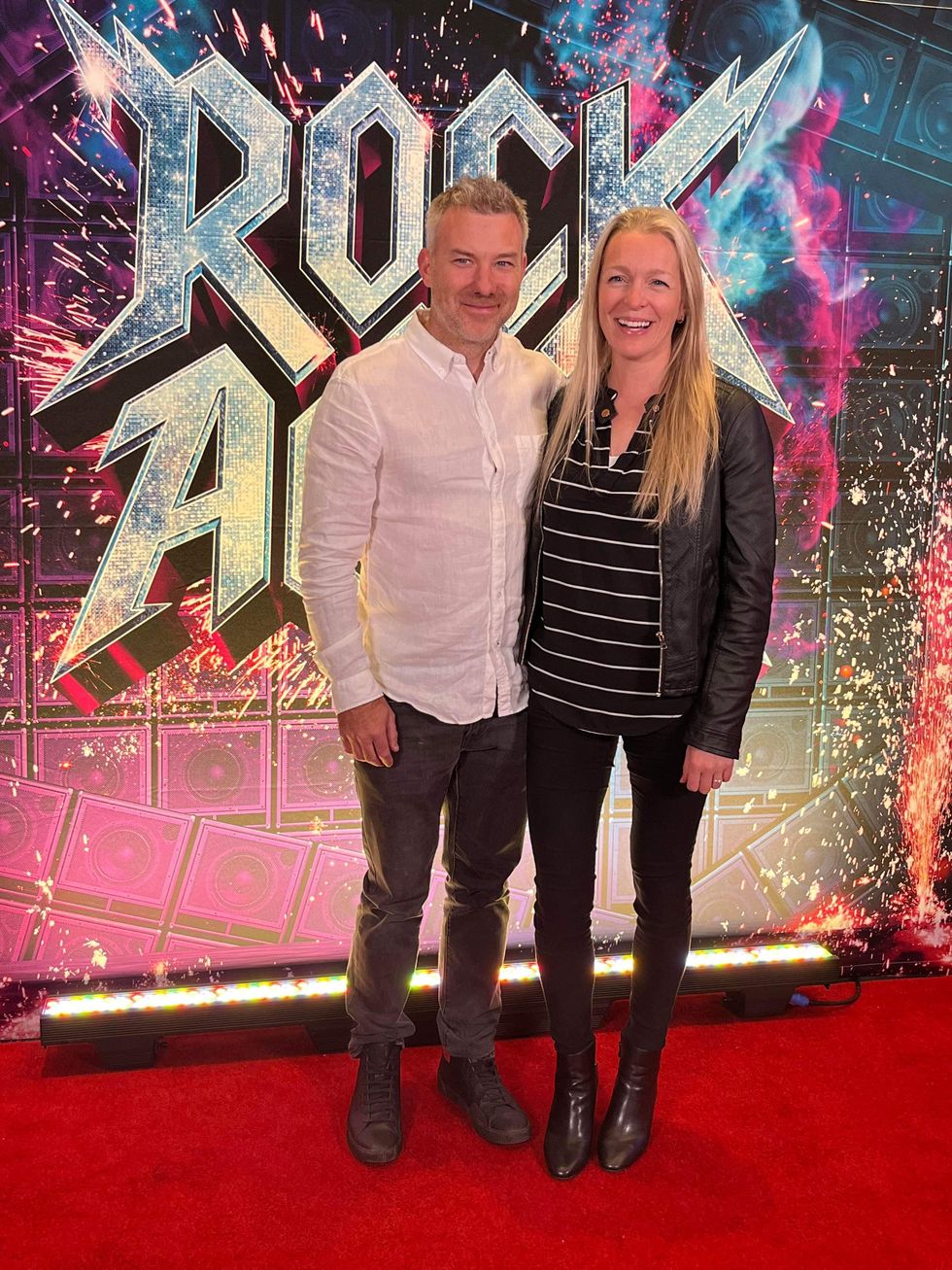 Suzie Villeneuve et son amoureux Alex Brown au tapis rouge de Rock of Ages.