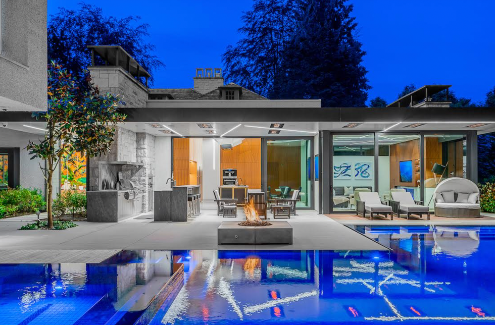 Swimming pool in the home.