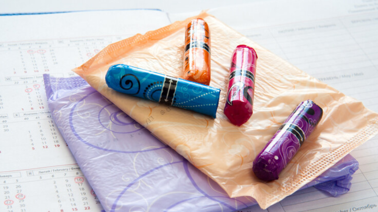 Tampons et serviettes sanitaires.