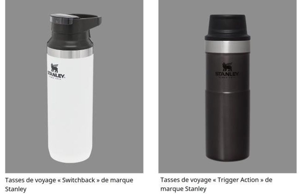 Tasse de voyage \u00ab Switchback \u00bb blanche et \u00ab Trigger Action \u00bb noire de marque Stanley.