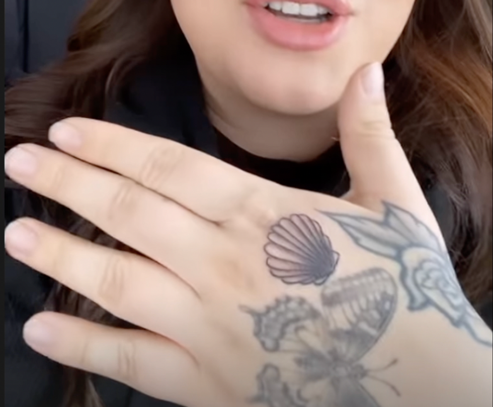 Tatouage de Khate Lessard.