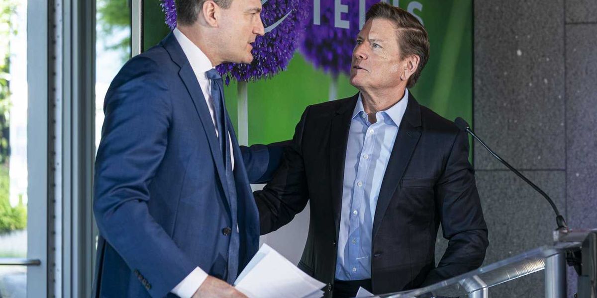 Telus and feds announce AI data cluster in B.C. Telus and feds announce AI data cluster in B.C.