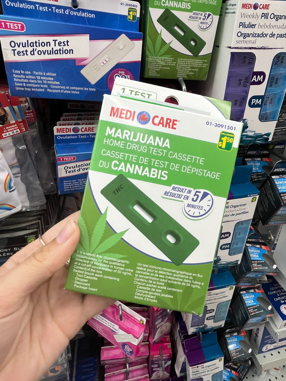 Test de d\u00e9pistage du cannabis au Dollarama.