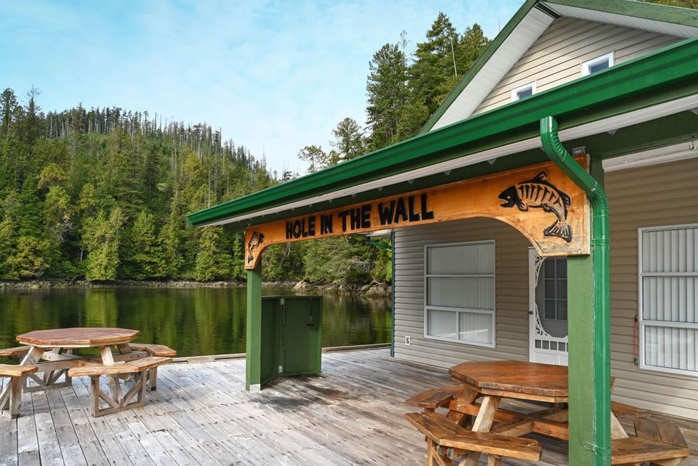 The front of the floating lodge.