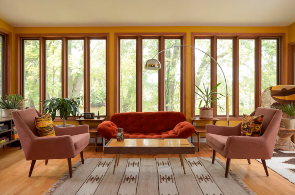 The Good Northern, A Film-Themed Waterfront Cottage.