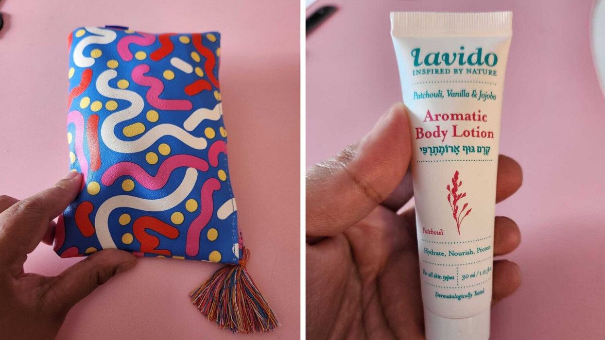 The IPSY September 2023 makeup bag. Right: A full-size sample of Lavido aromatic body lotion.