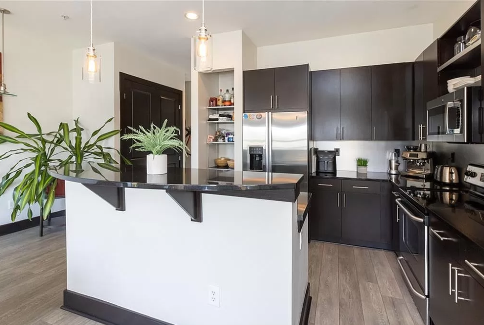 The kitchen area at 747 Ralph McGill Blvd