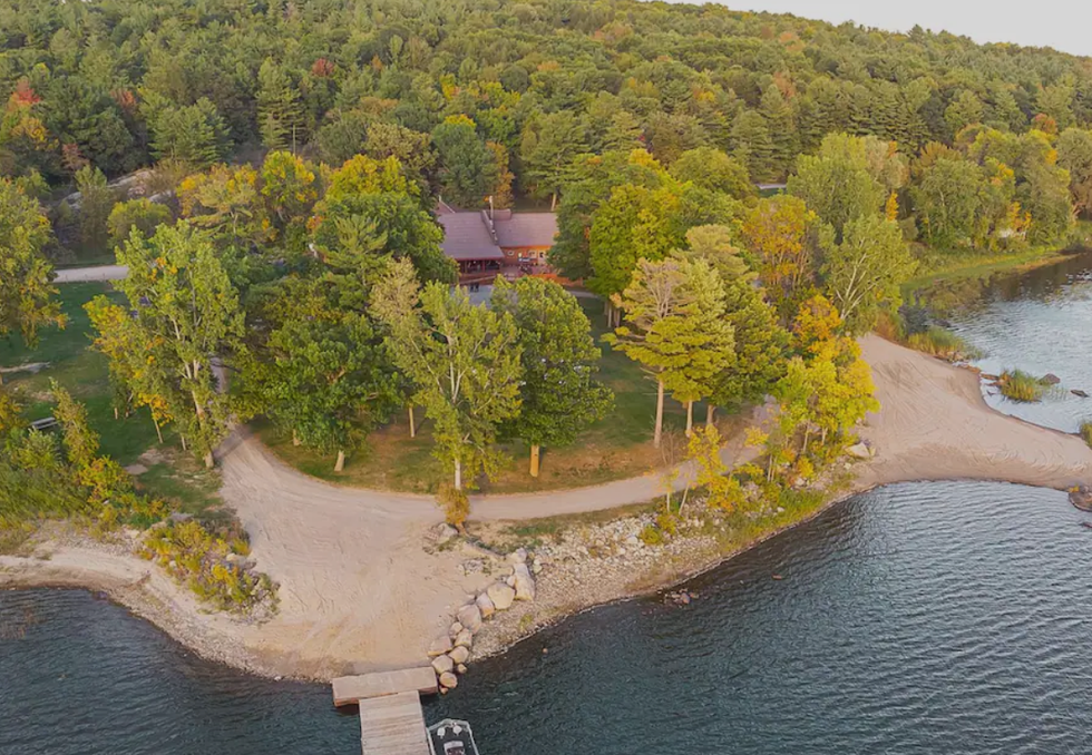The Lakeside Wedding Lodge Airbnb.