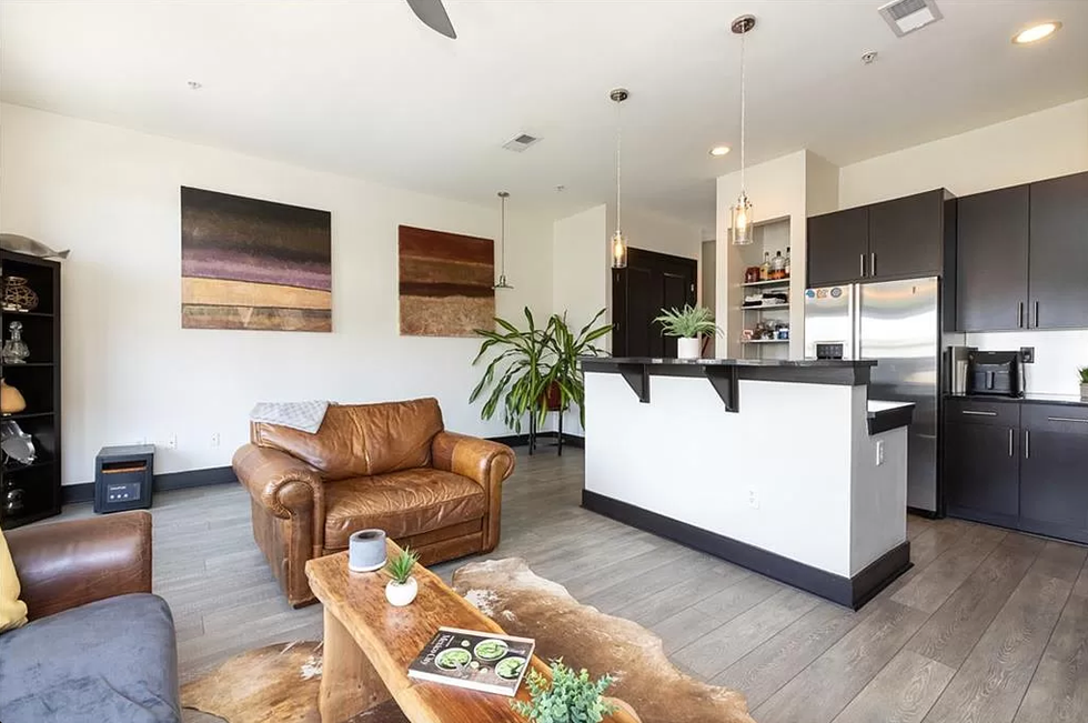 The living area at 747 Ralph McGill Blvd