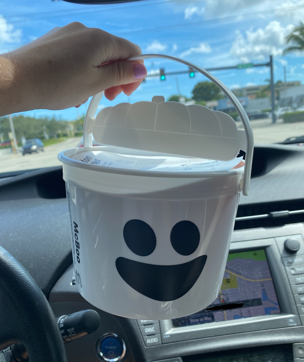 El cubo de Halloween de McBoo.