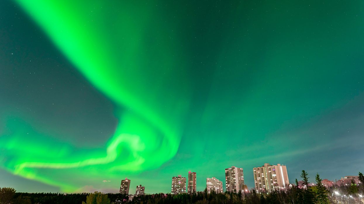 The Northern Lights Will Be Visible Across Canada This Weekend & Here's How You Can See It