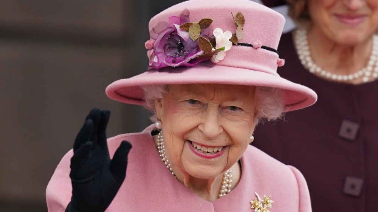 The Queen Is Hiring A Housekeeper For $13 An Hour & You Get 33 Days Of Holiday