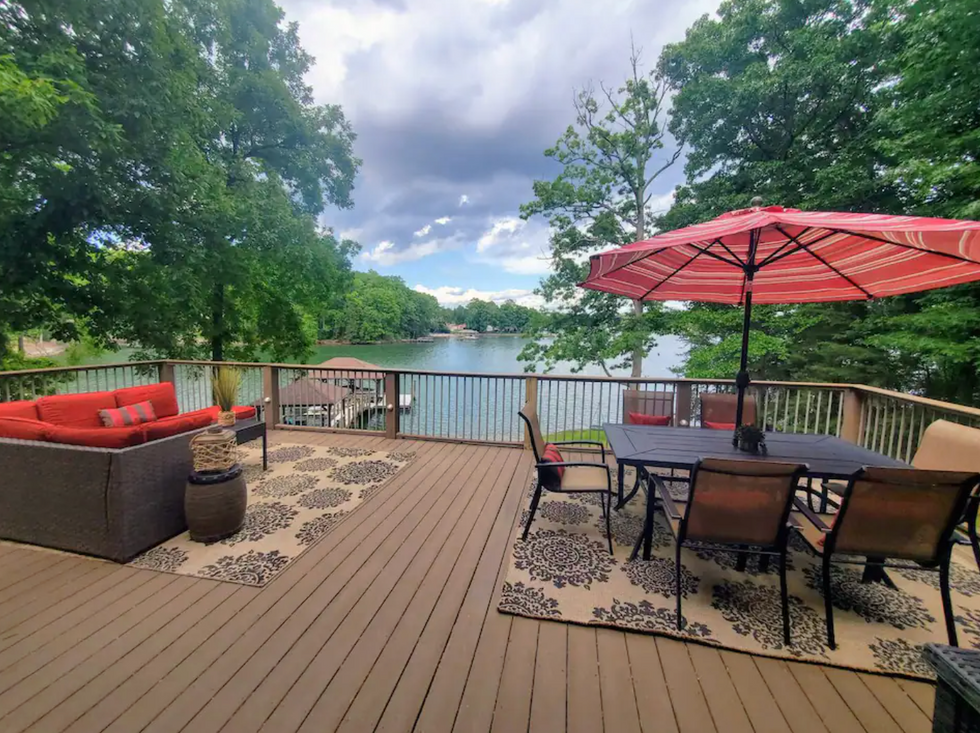 The upper deck view of Thunder Hill Cottage.