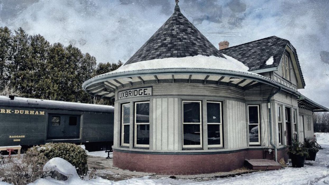 This Christmas Train Near Toronto Takes You On A Twinkling Ride To The North Pole