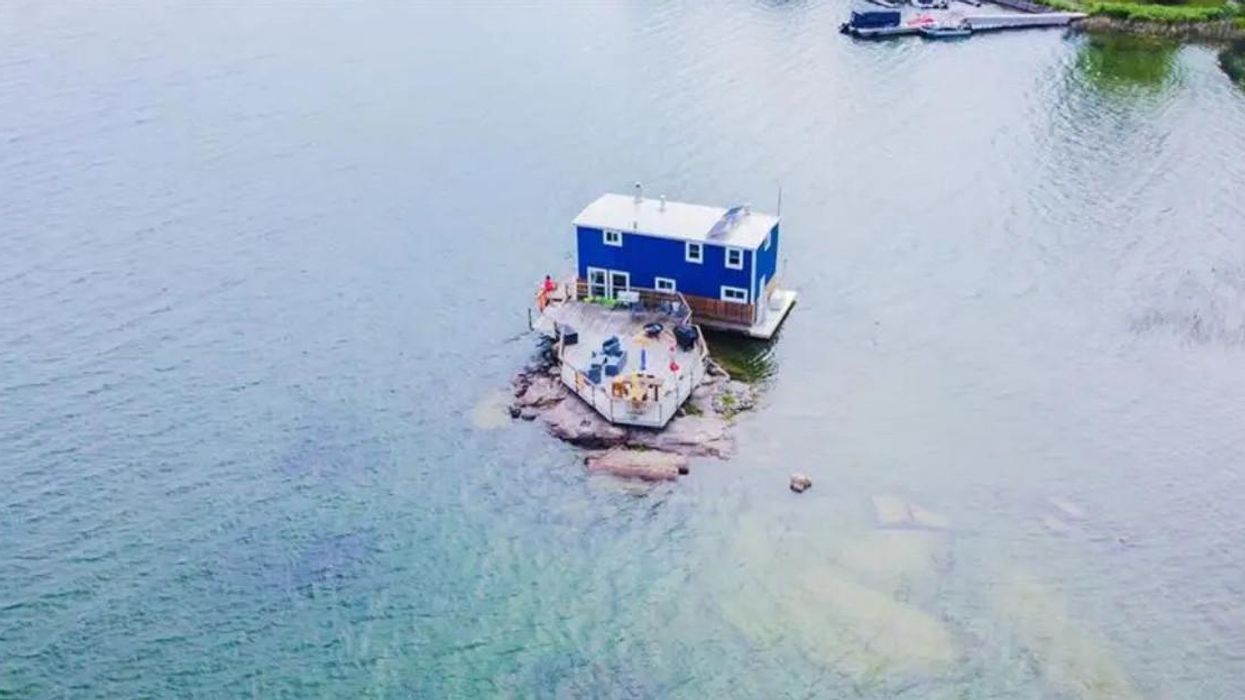 This House For Sale In Ontario Is Actually In The Middle Of A River & Costs $400K